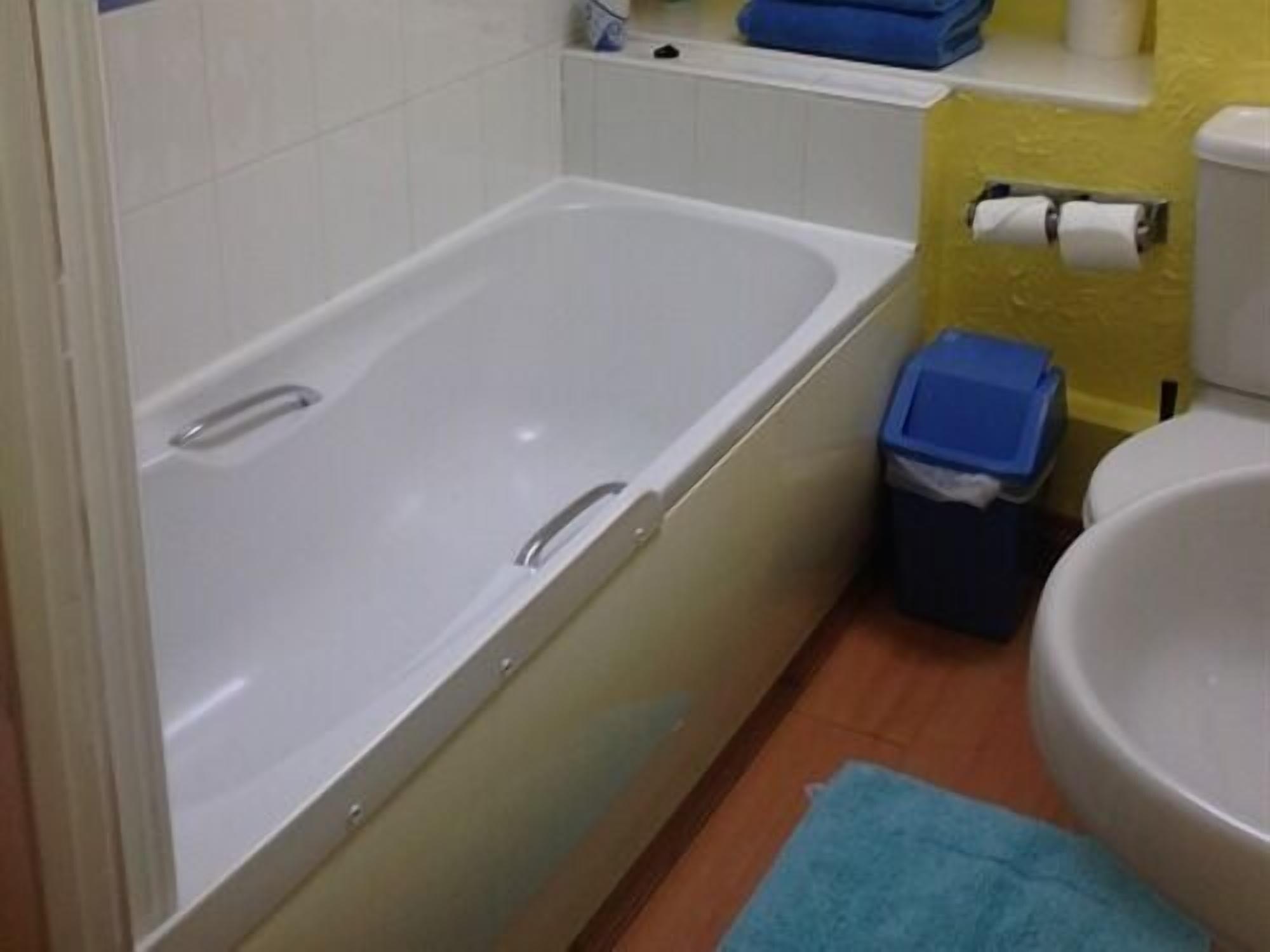 Quicksilver Mail Yeovil Exterior foto